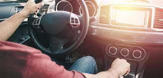 Lucruri pe care sa nu le faceti la o masina cu cutie de viteze manuala